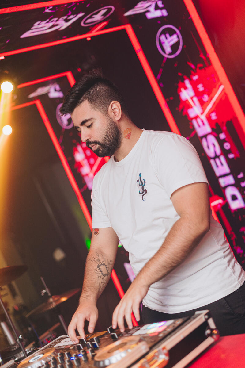 Foto de evento do DJ Laroca